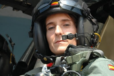 patricia campos piloto reactor armada militar mujer