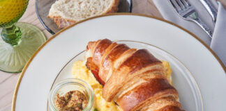 Canopy by Hilton Madrid Castellana presenta su brunch estrella: un croissant gourmet irresistible Brunch del canopy by hilton castellana el croissant más gourmet